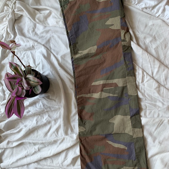 Camo Cargo Pants - Picture 4 of 7